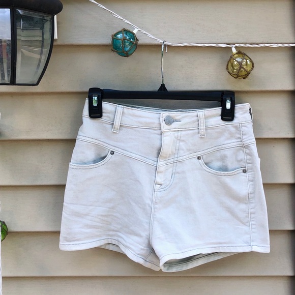Urban Outfitters Pants - BDG Super High Rise Seam Short